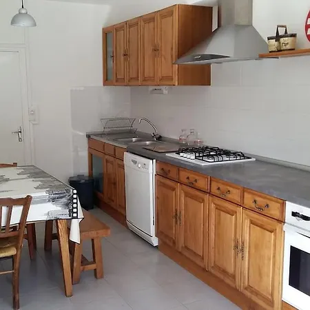 Maison Au Coeur D'un Petit Village *