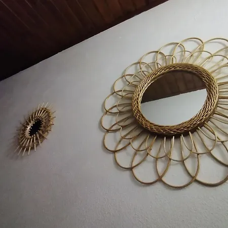 Maison Au Coeur D'un Petit Village *