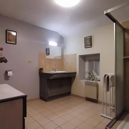 Maison Au Coeur D'un Petit Village * Goutrens