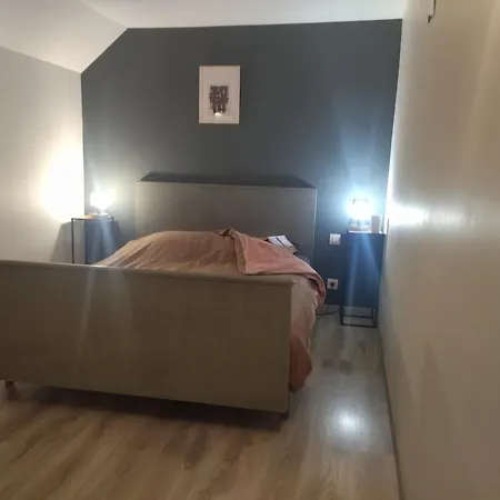 Maison Au Coeur D'un Petit Village *